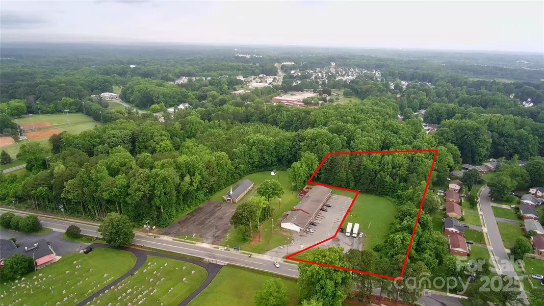 9163 Trinity RD, Charlotte, NC 28216
