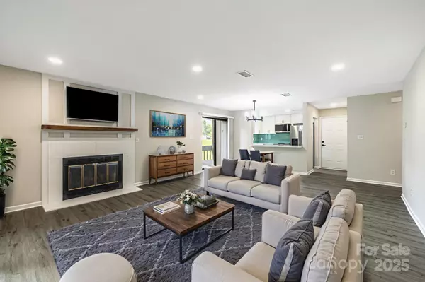 712 Mallard Head LN, Mooresville, NC 28117