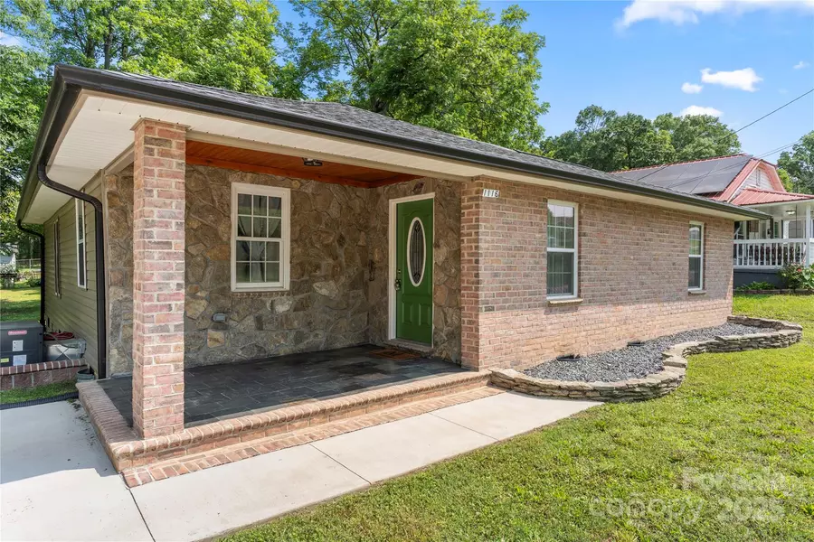 1116 S Juniper ST, Kannapolis, NC 28081
