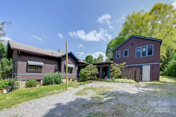 3960 Old Clyde RD, Clyde, NC 28721