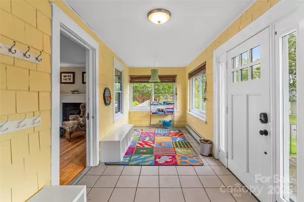 Hendersonville, NC 28791,1621 Ridgewood BLVD