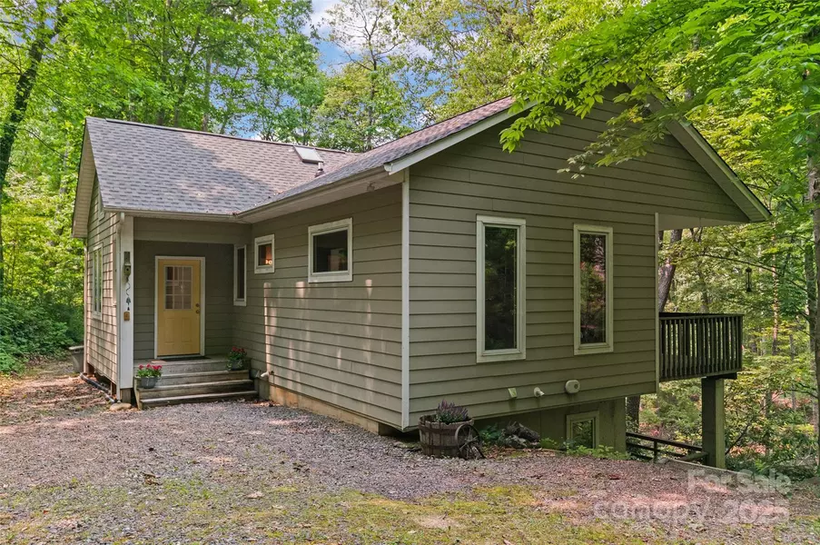 608 Brandywine RD, Waynesville, NC 28786