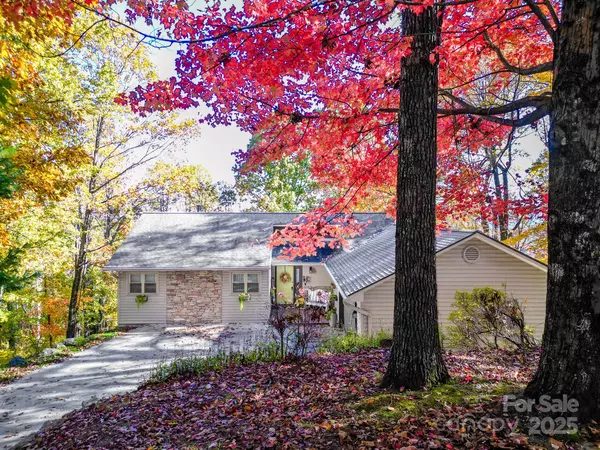 Hendersonville, NC 28739,110 Spring PATH