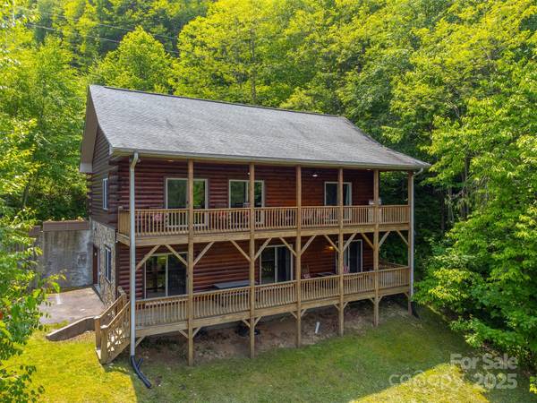 938 Trickle Creek RD, Waynesville, NC 28785