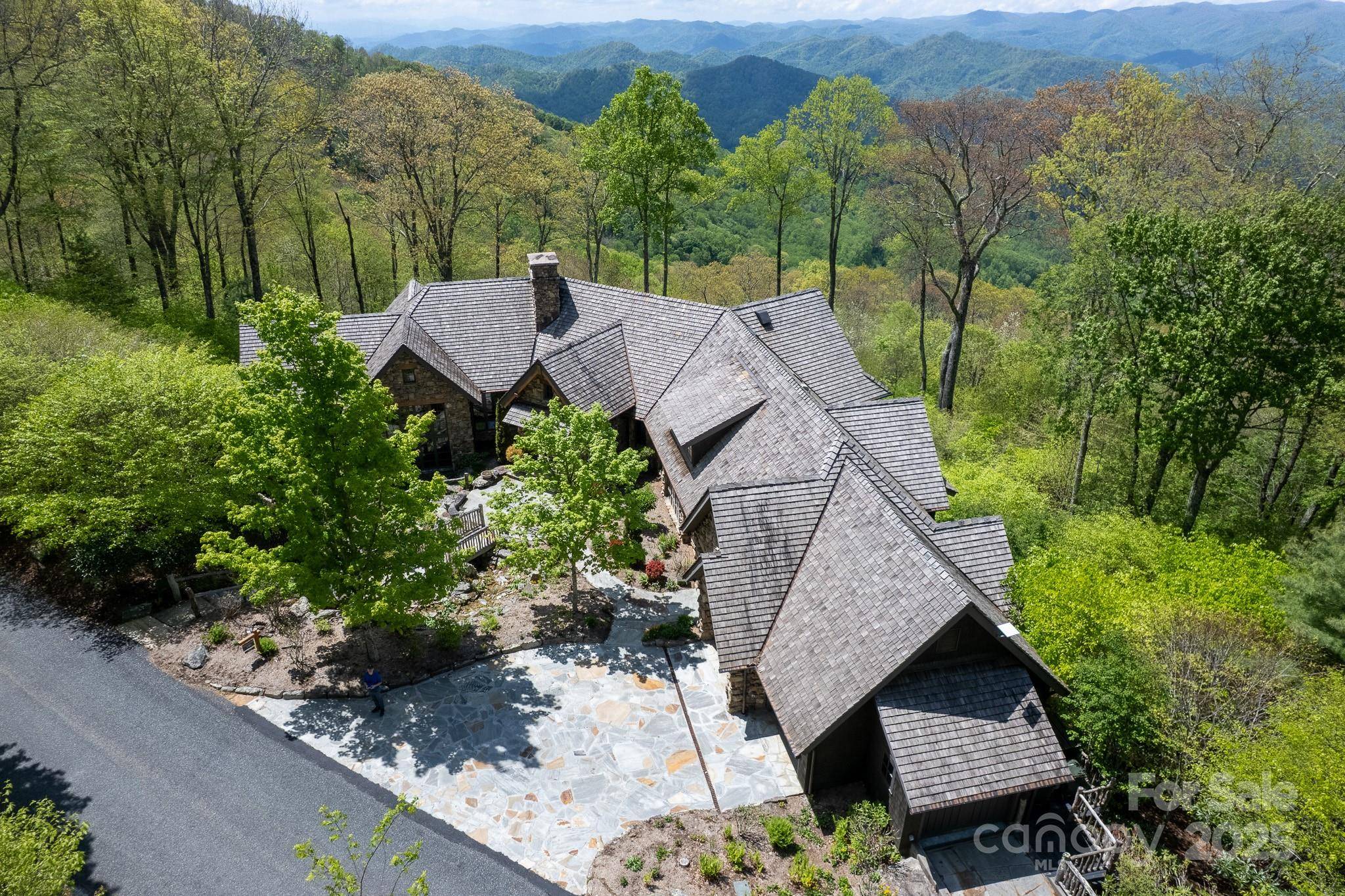 140 Wormy Chestnut RD, Burnsville, NC 28714