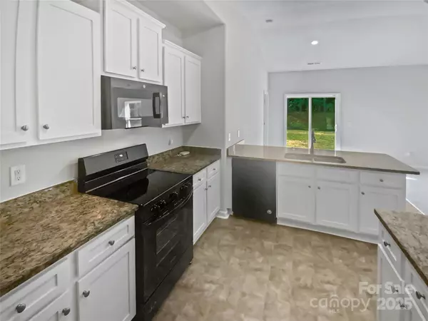 Charlotte, NC 28215,4122 Munson DR