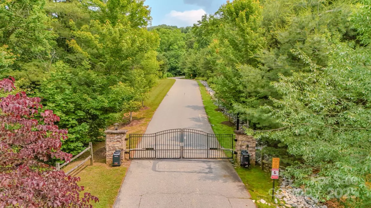 Leicester, NC 28748,31 Balsamwood RD
