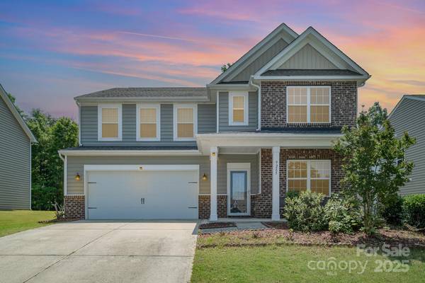 9285 Swimming DR, Harrisburg, NC 28075