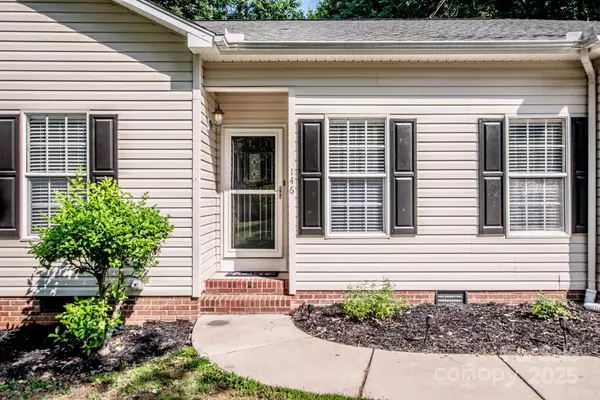 Troutman, NC 28166,146 Valley Glen DR