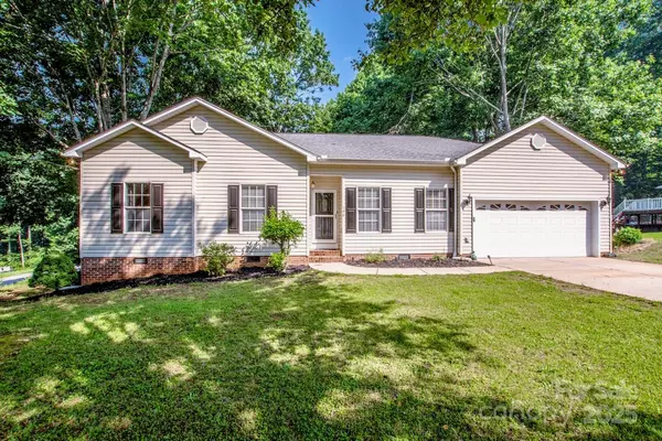 146 Valley Glen DR, Troutman, NC 28166
