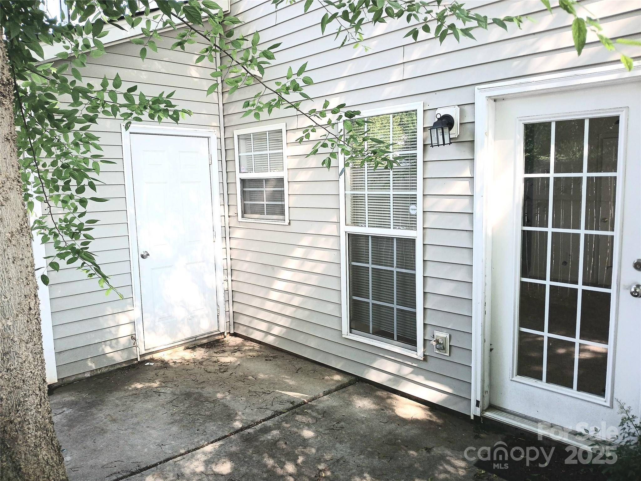 Charlotte, NC 28215,1911 Flushing CT