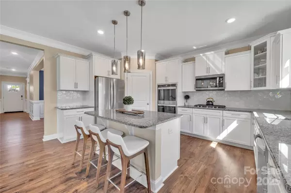 Huntersville, NC 28078,7046 North Bridge DR