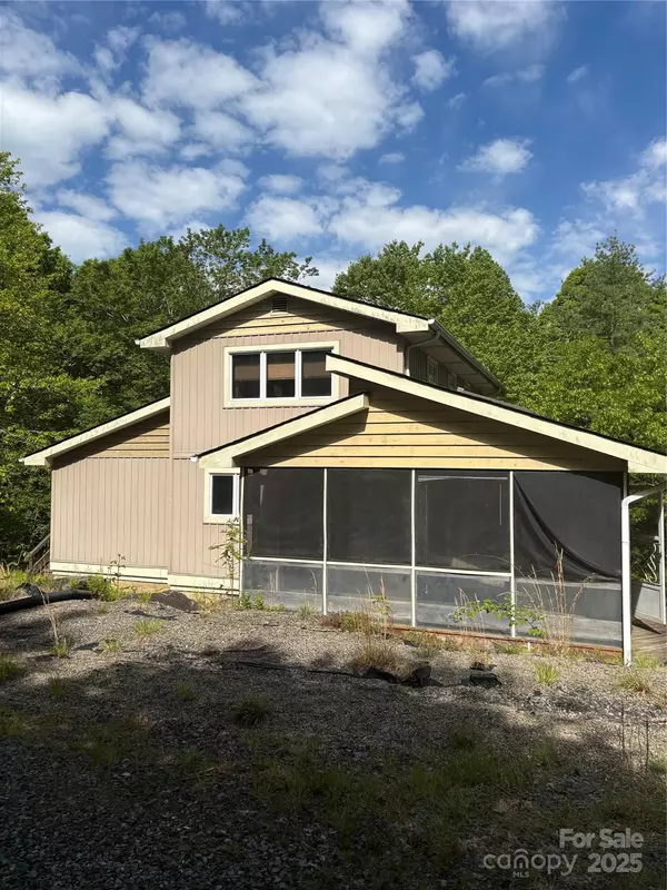 Pisgah Forest, NC 28768,125 Woodwind DR