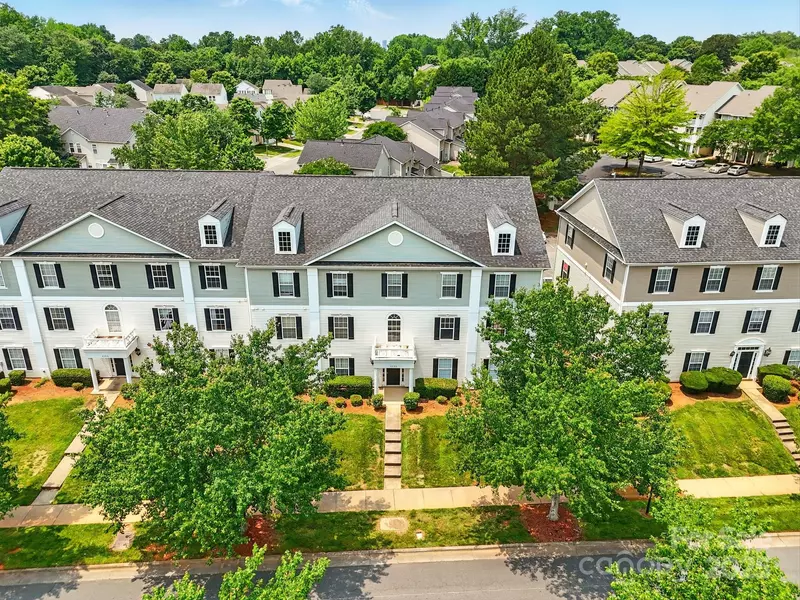 1134 Plaza Walk DR, Charlotte, NC 28215