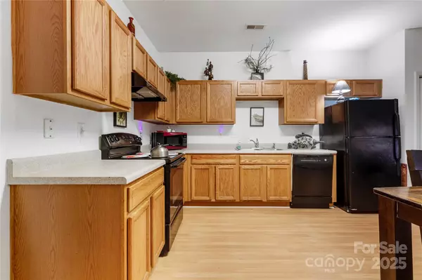 Charlotte, NC 28262,7138 Somerset Springs DR