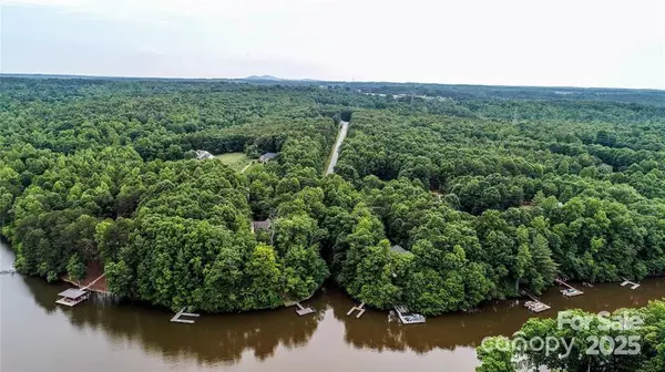 7668 Long Bay Pkwy, Catawba, NC 28609