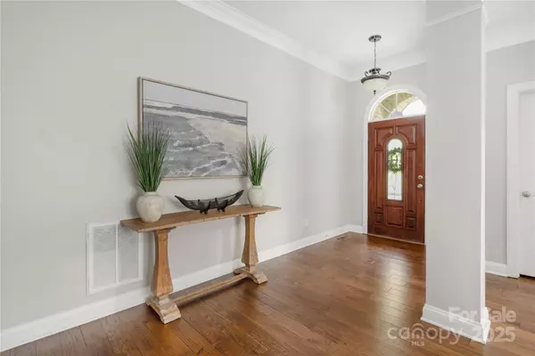Huntersville, NC 28078,15024 Old Vermillion DR