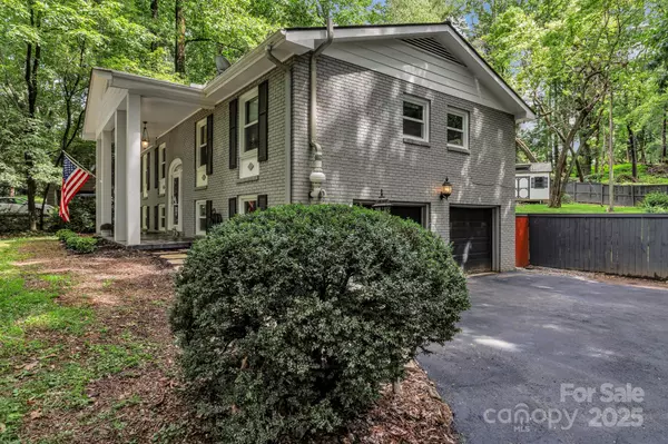 Laurel Park, NC 28739,169 Echo DR