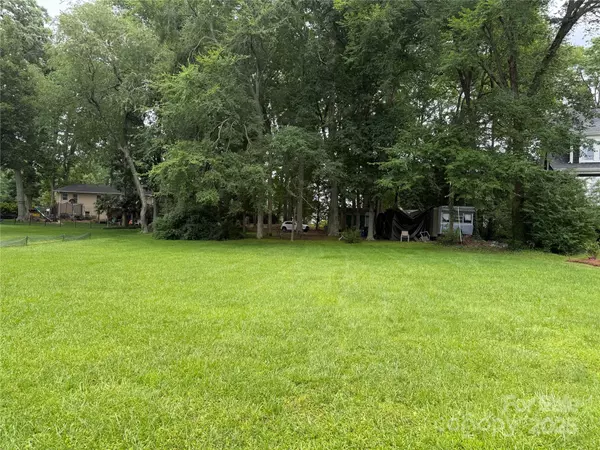 Cornelius, NC 28031,7423 Norman Island DR
