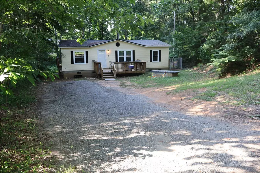 226 Lake Sylvia RD, Lincolnton, NC 28092