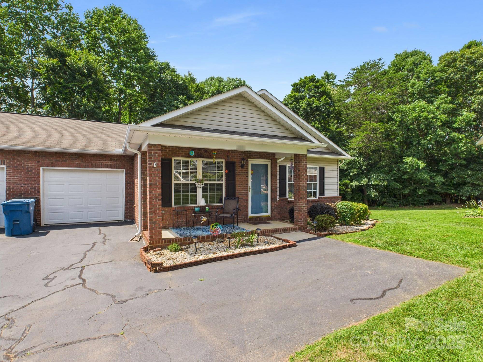 Hickory, NC 28601,2541 26th AVE NE