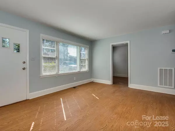 Charlotte, NC 28205,943 Norland RD #A