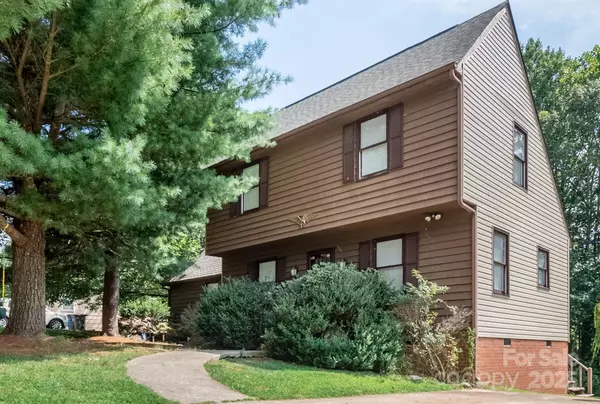 Statesville, NC 28677,504 Holland DR