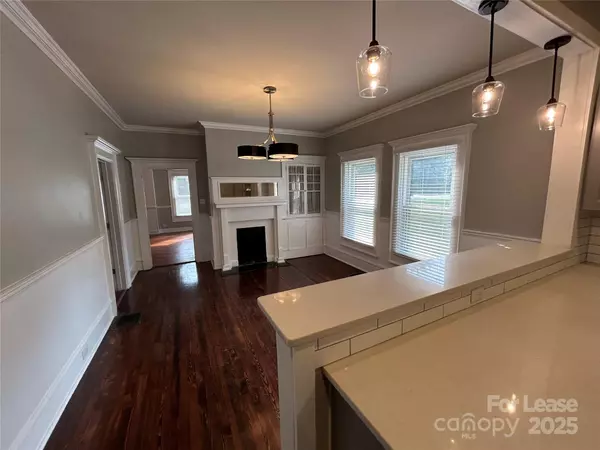 Mooresville, NC 28115,348 W Mclelland AVE