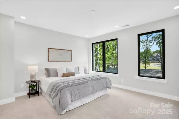 Charlotte, NC 28205,3453 Byrnes ST