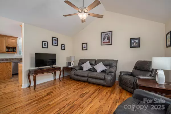 Lincolnton, NC 28092,1483 Dawnview LN