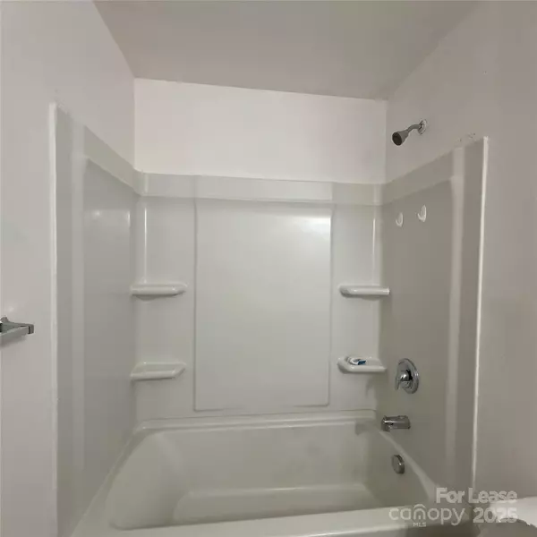 Charlotte, NC 28215,9013 Maidenhair CT