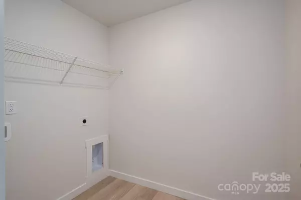 Conover, NC 28613,823 32nd ST NE