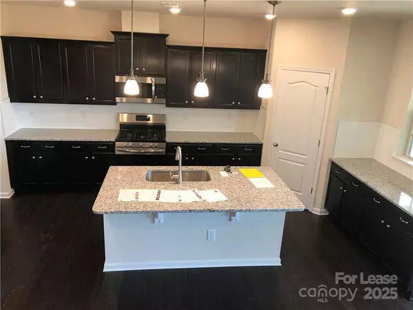 Waxhaw, NC 28173,1037 Bannister RD