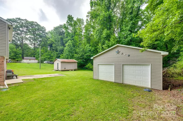 Gastonia, NC 28052,2111 Parkdale AVE