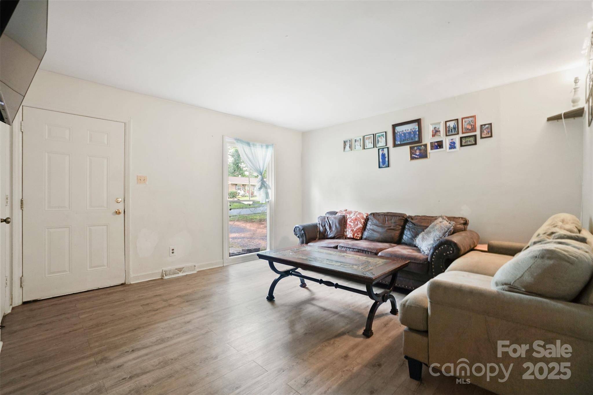Charlotte, NC 28214,924 Carrington DR