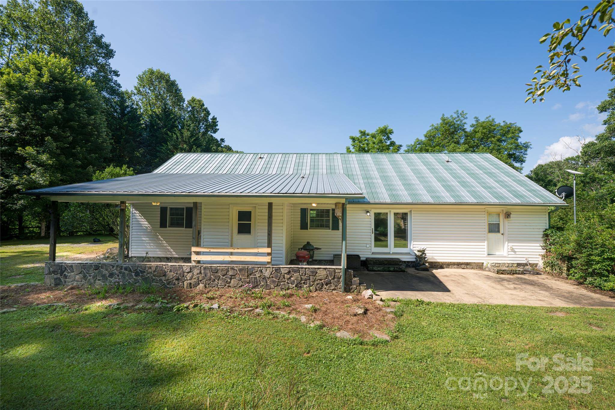 Clyde, NC 28721,287 Walnut Ridge DR