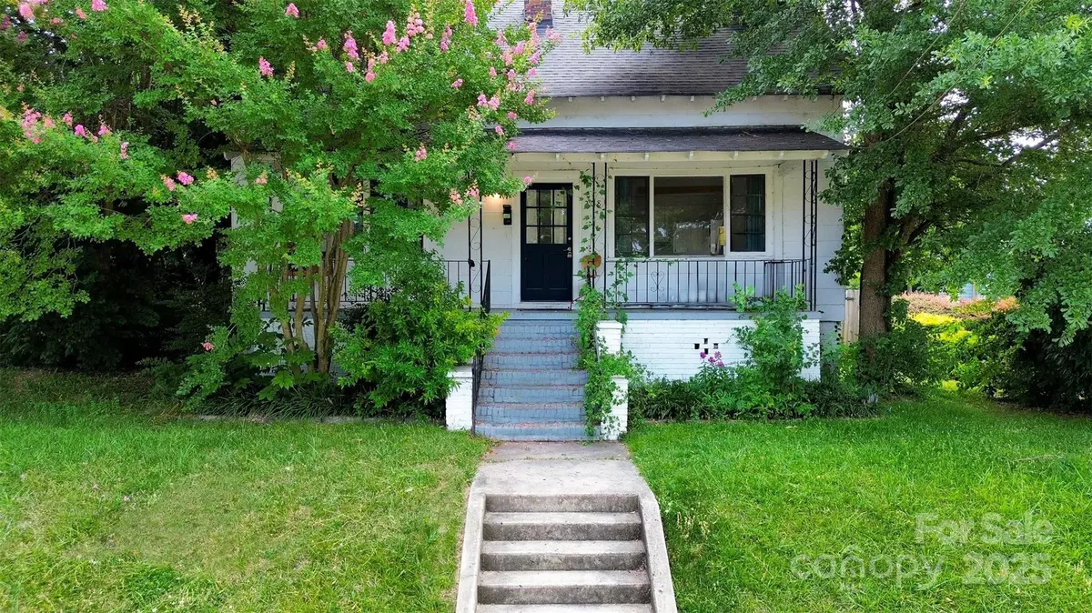 Gastonia, NC 28052,208 S Ransom ST