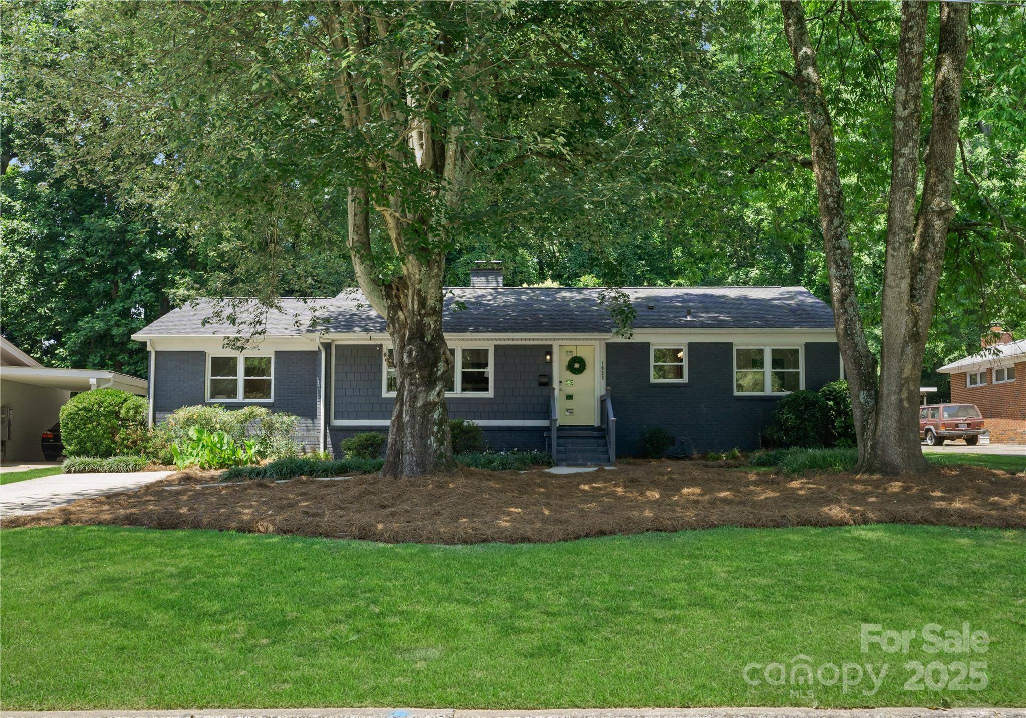 Charlotte, NC 28205,1027 Dresden DR W