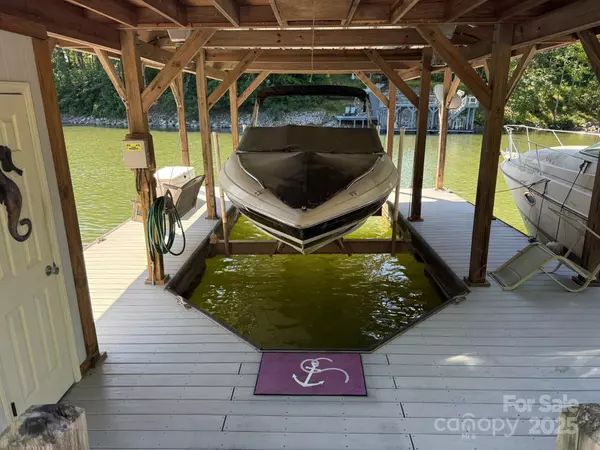 Catawba, NC 28609,8457 Marina LN