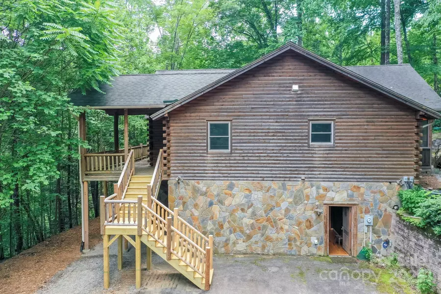 184 Sunlight PATH, Lake Lure, NC 28746