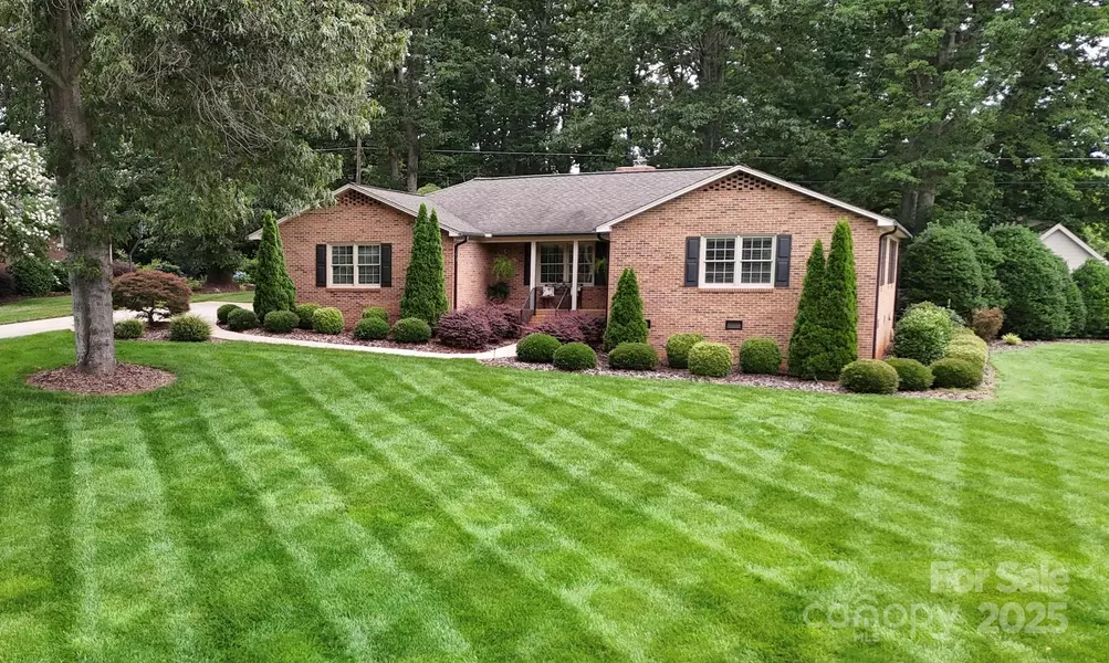 1695 Arden DR, Lincolnton, NC 28092