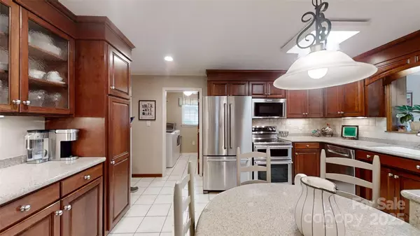 Lincolnton, NC 28092,1695 Arden DR