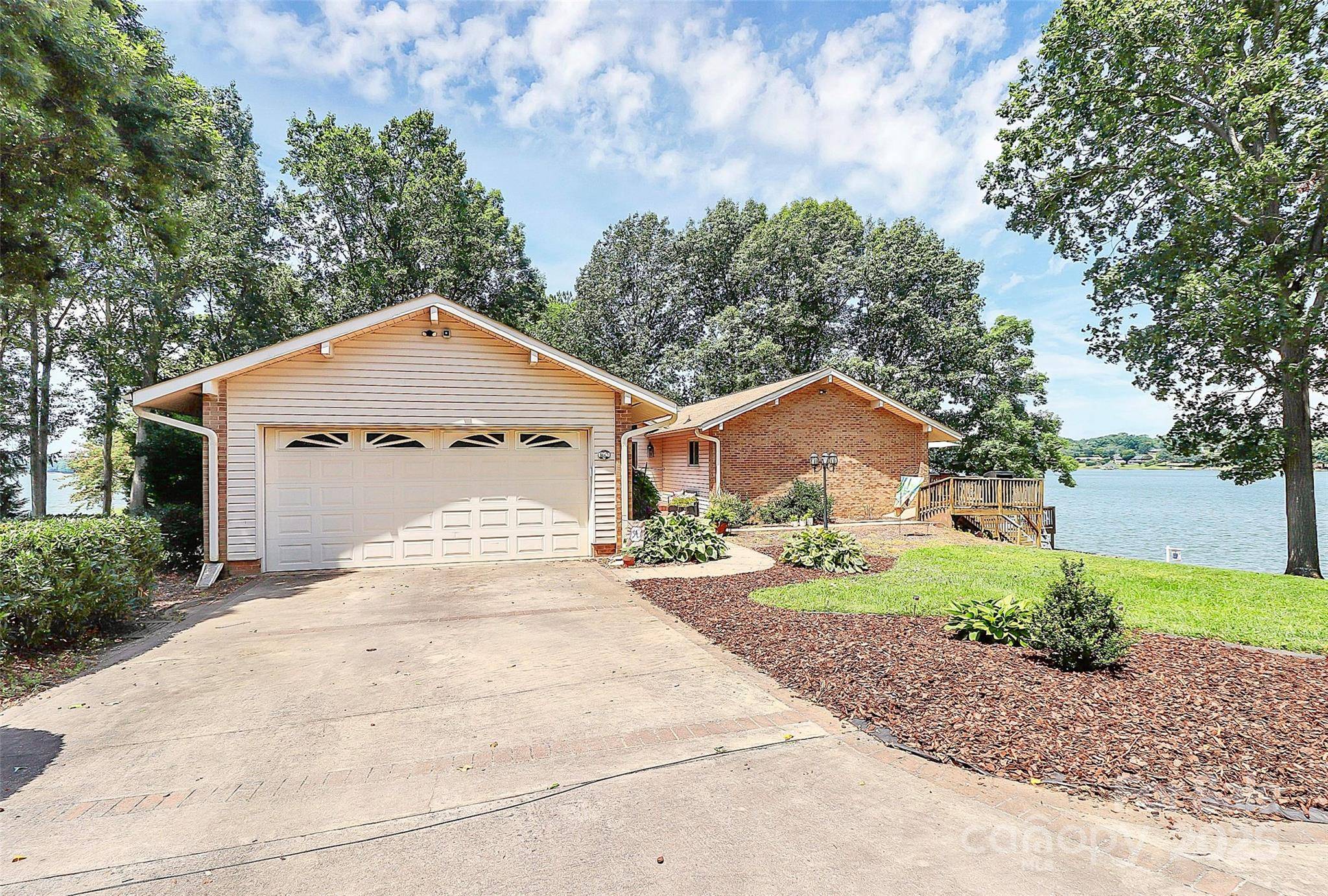 Kings Mountain, NC 28086,160 Quail Hollow DR