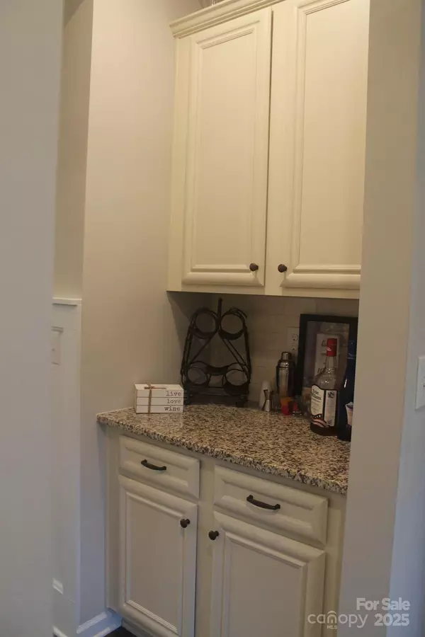 Concord, NC 28025,858 Oak Manor DR SE