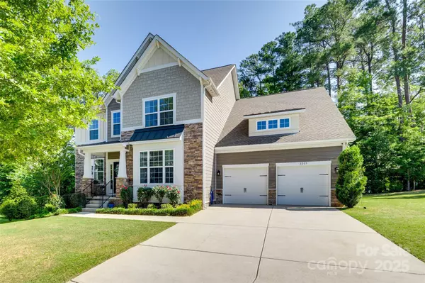 2205 Gallberry LN, Waxhaw, NC 28173