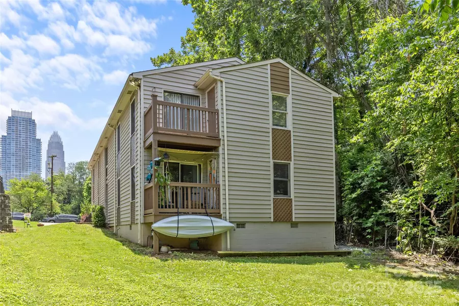 221 N Cedar ST, Charlotte, NC 28202
