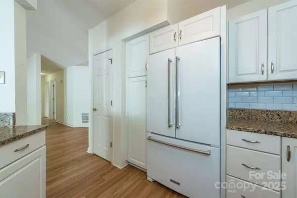 Fletcher, NC 28732,16 Red Barn LN