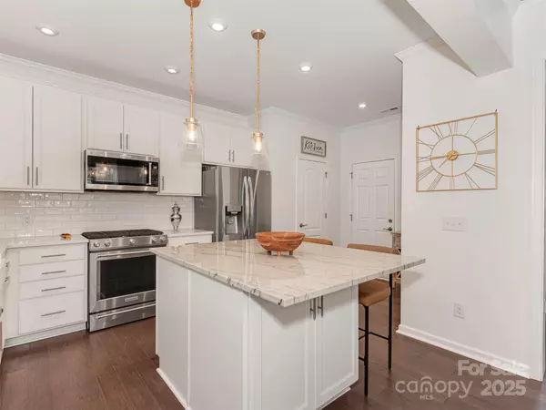 Fort Mill, SC 29707,5020 Forest Hills PL