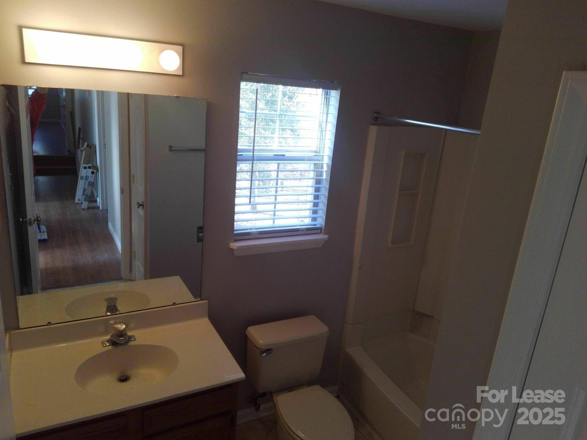 Charlotte, NC 28215,7334 Reynard LN