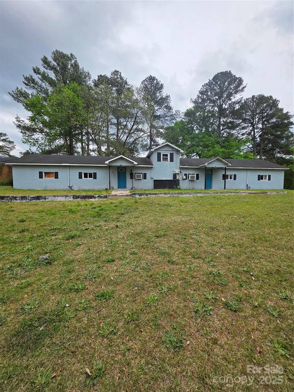 149-151 Gin Mill RD, Hamlet, NC 28345